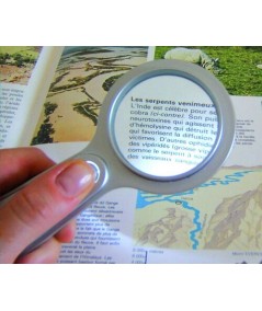 Pequeña lupa con luz Eco